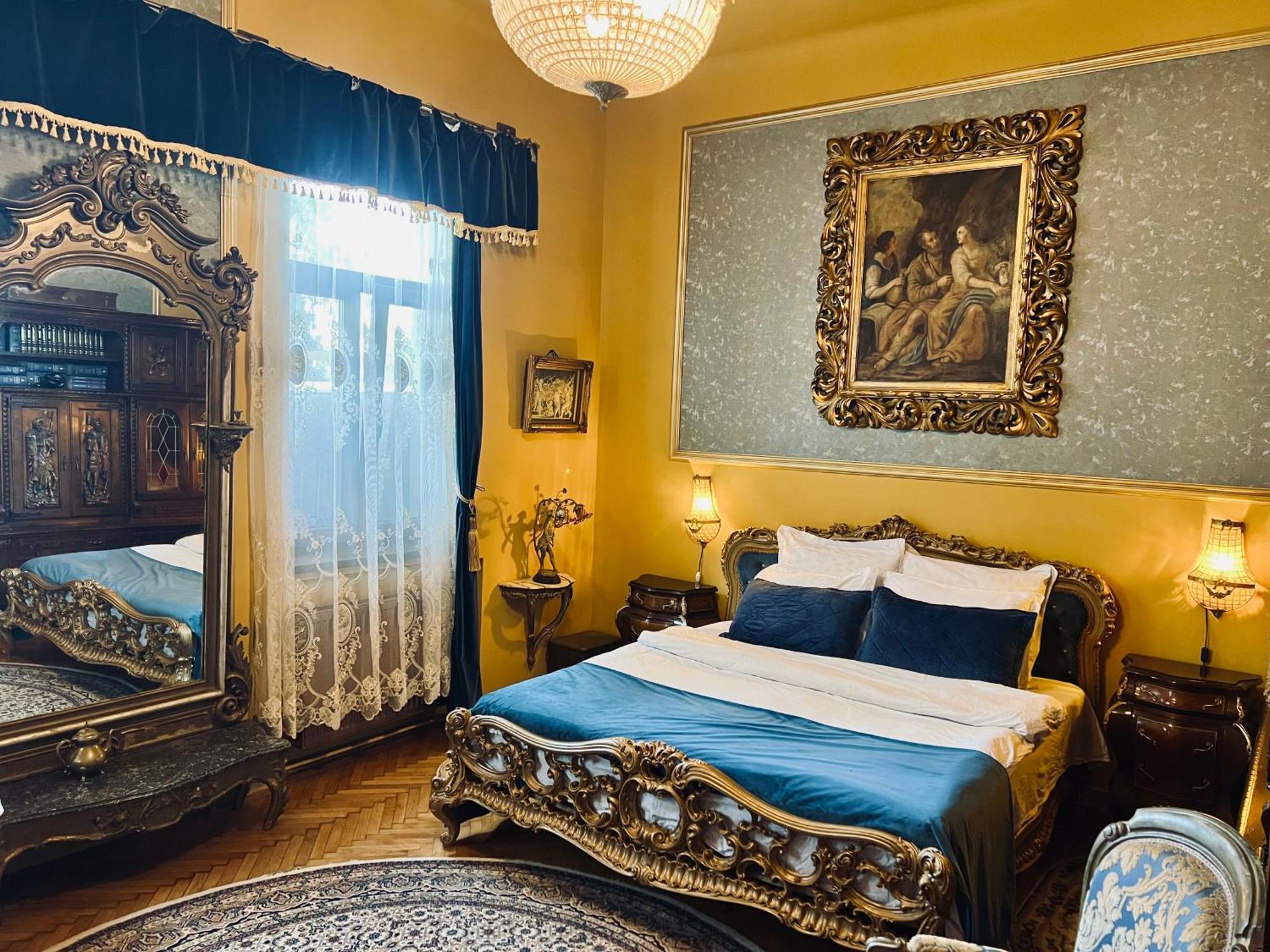 Classic Love Story In Old Cluj I Zewnętrze zdjęcie